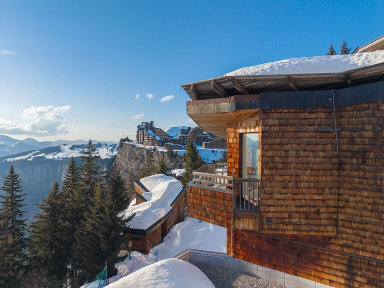 luxury apartment 7 Rooms for sale on AVORIAZ (74110)