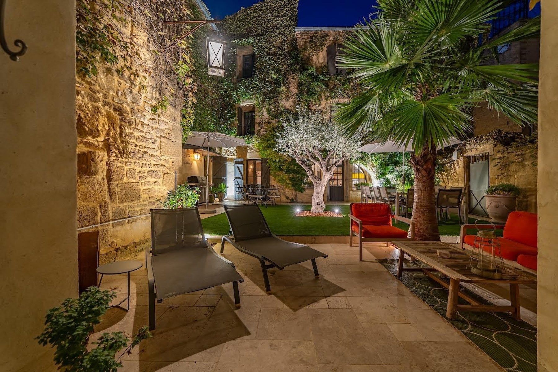 maison de luxe 9 Pièces en vente sur UZES (30700)