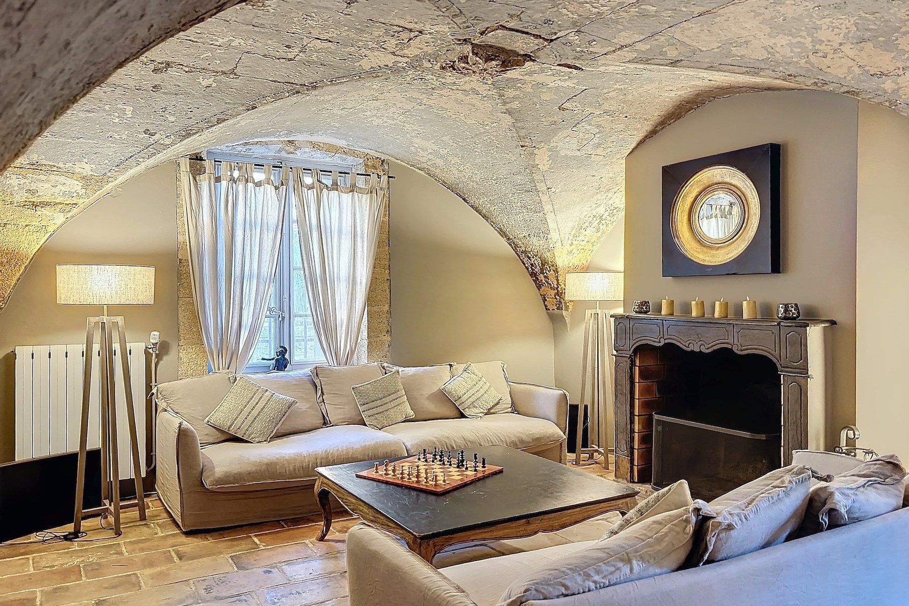 luxury house 9 Rooms for sale on UZES (30700)