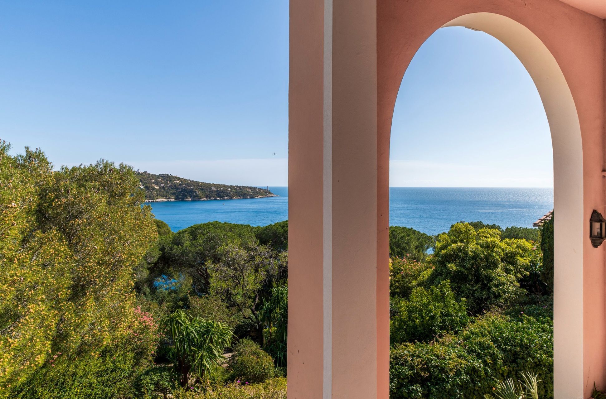 luxury apartment 2 Rooms for sale on NICE (06000)