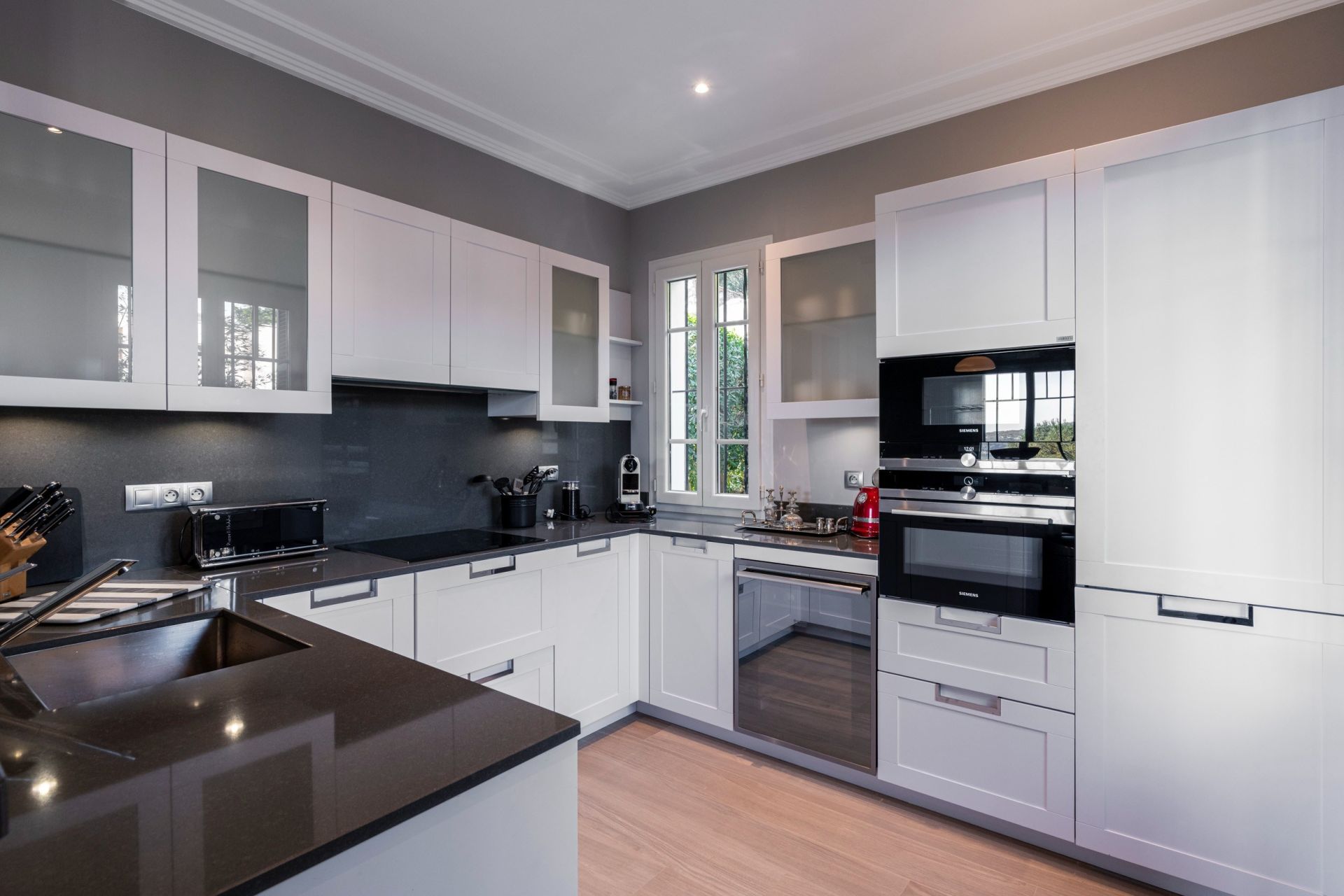 luxury apartment 2 Rooms for sale on NICE (06000)