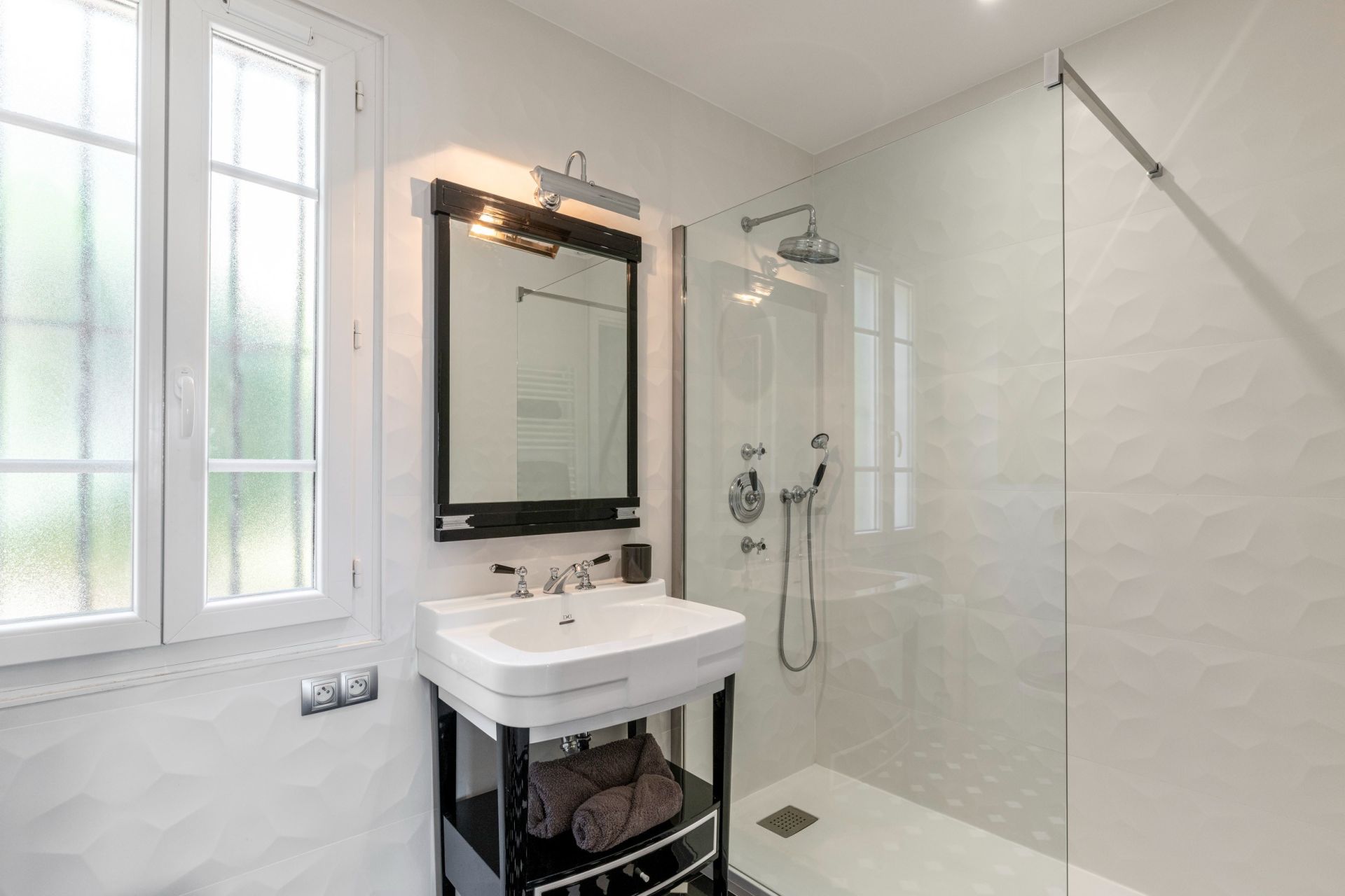 luxury apartment 2 Rooms for sale on NICE (06000)