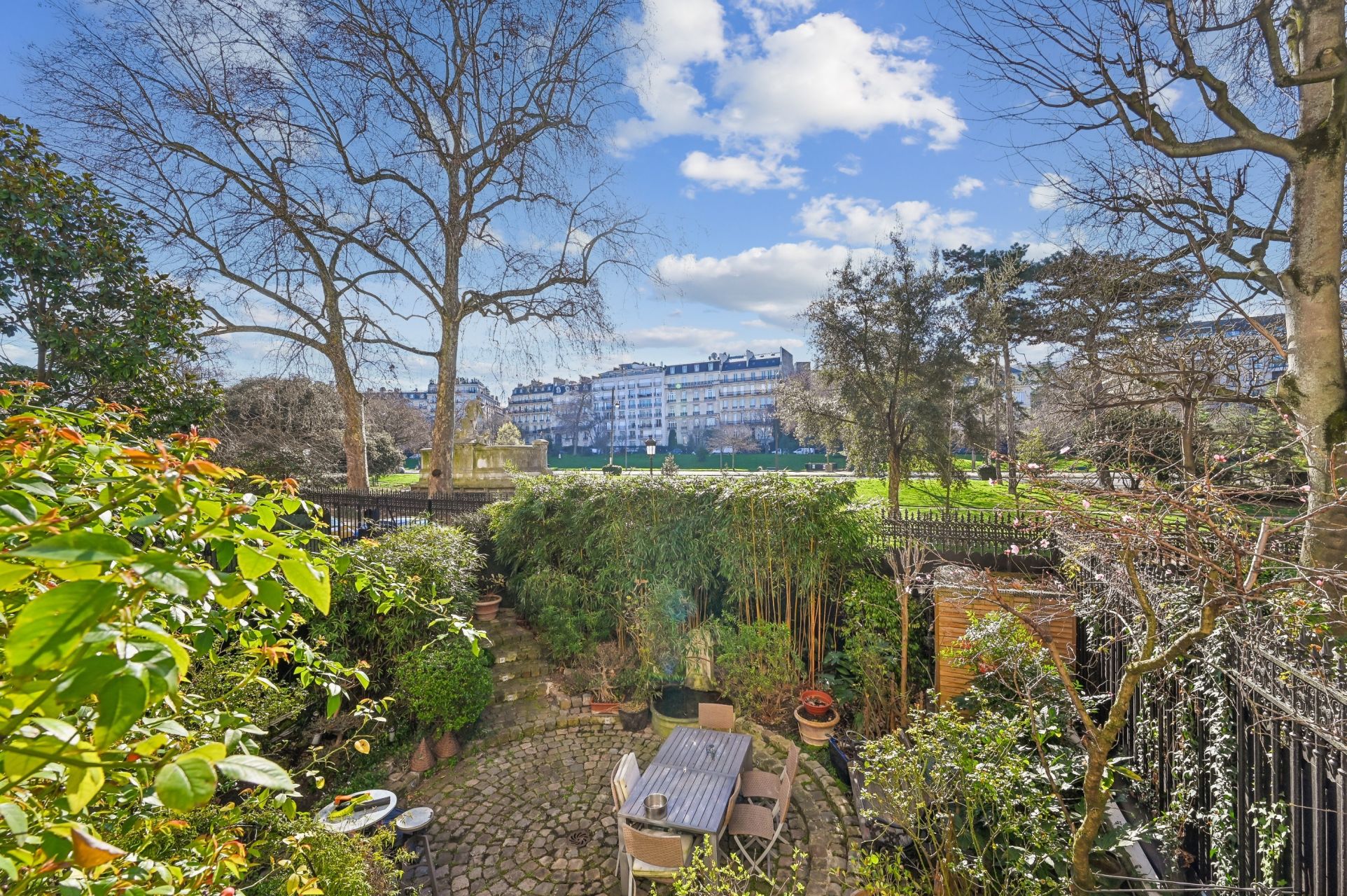 luxury apartment 7 Rooms for sale on PARIS (75016)