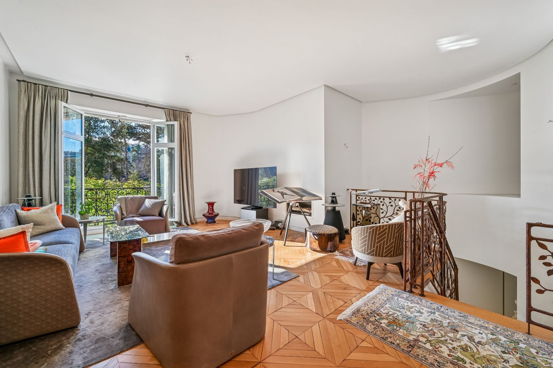 luxury apartment 7 Rooms for sale on PARIS (75016)