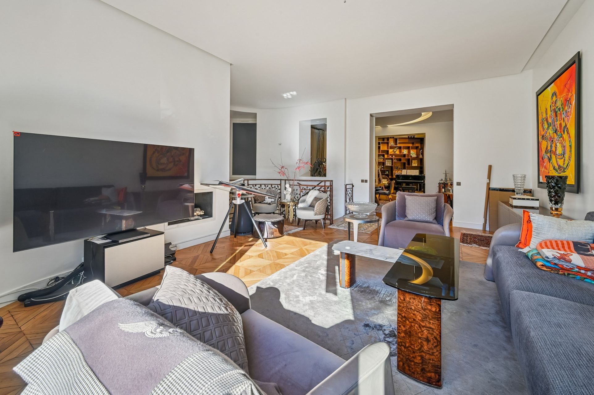 luxury apartment 7 Rooms for sale on PARIS (75016)