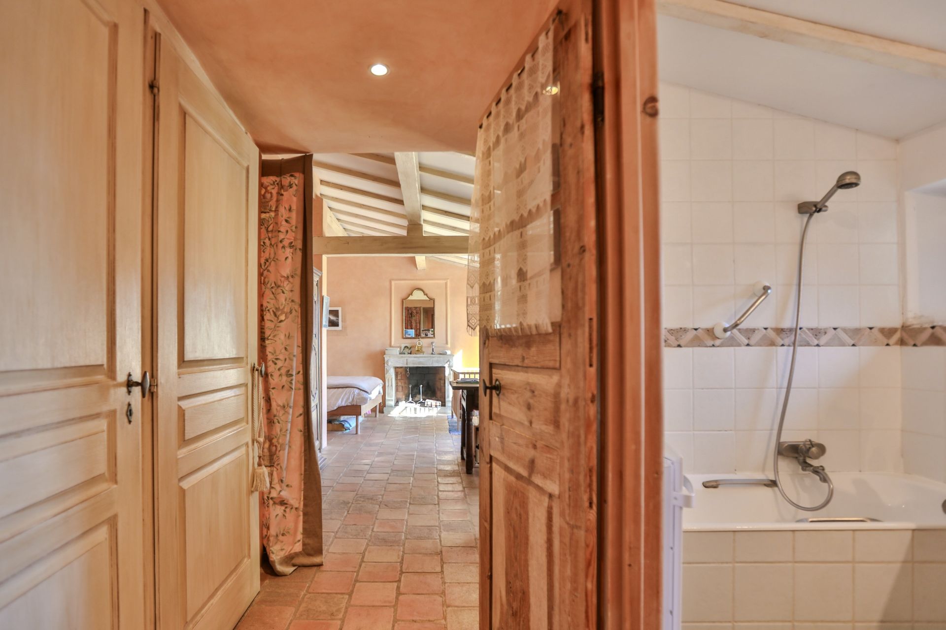 maison de luxe 15 Pièces en vente sur GORDES (84220)