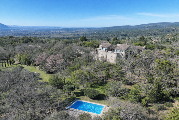 Vente Maison de luxe Gordes 15&nbsp;Pièces 270&nbsp;m²