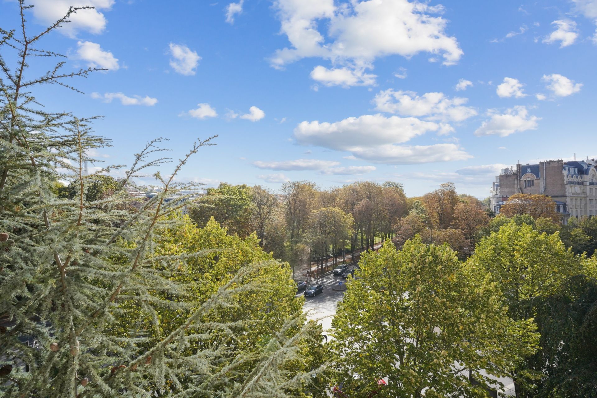 luxury apartment 6 Rooms for rent on PARIS (75016)