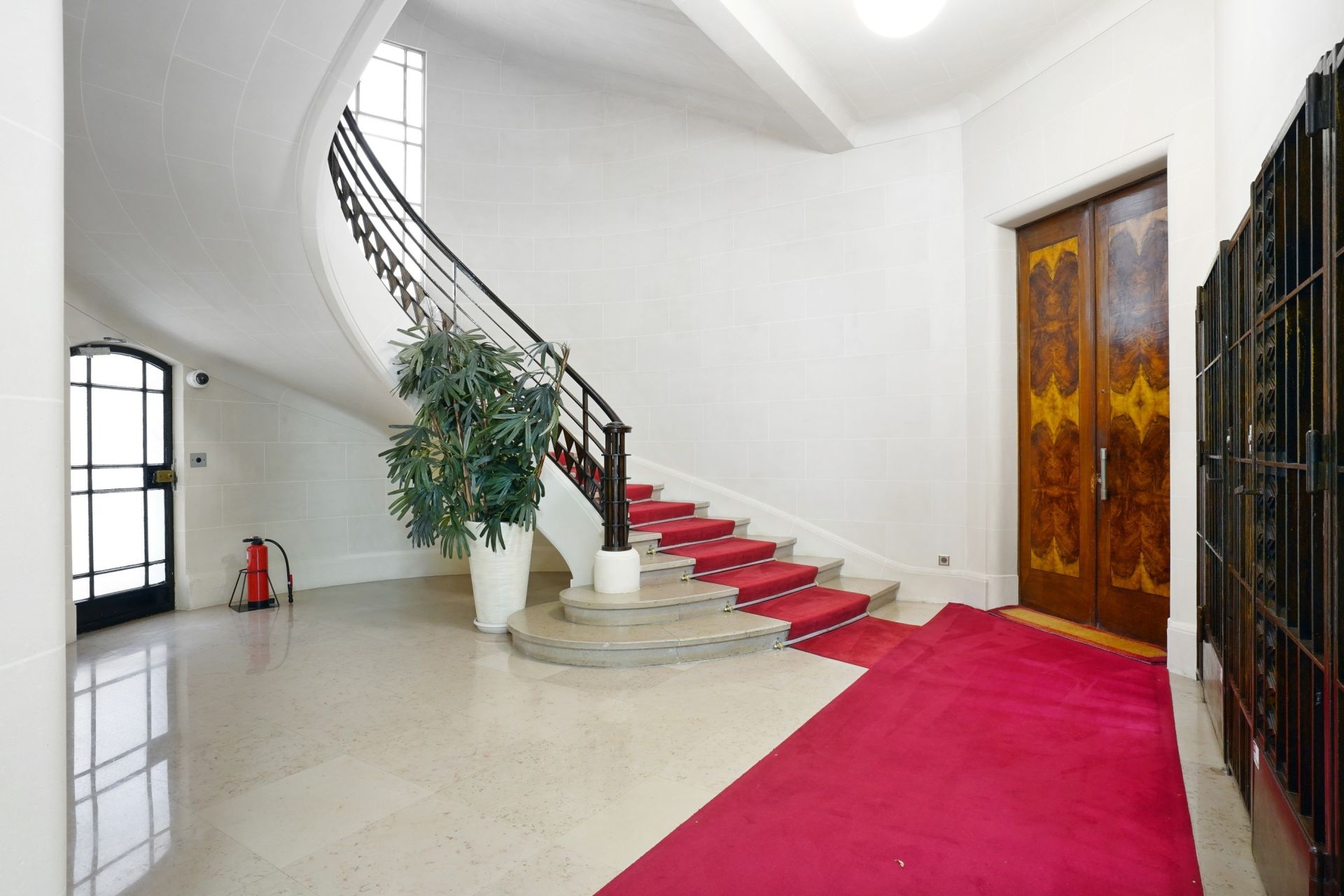 luxury apartment 6 Rooms for rent on PARIS (75016)