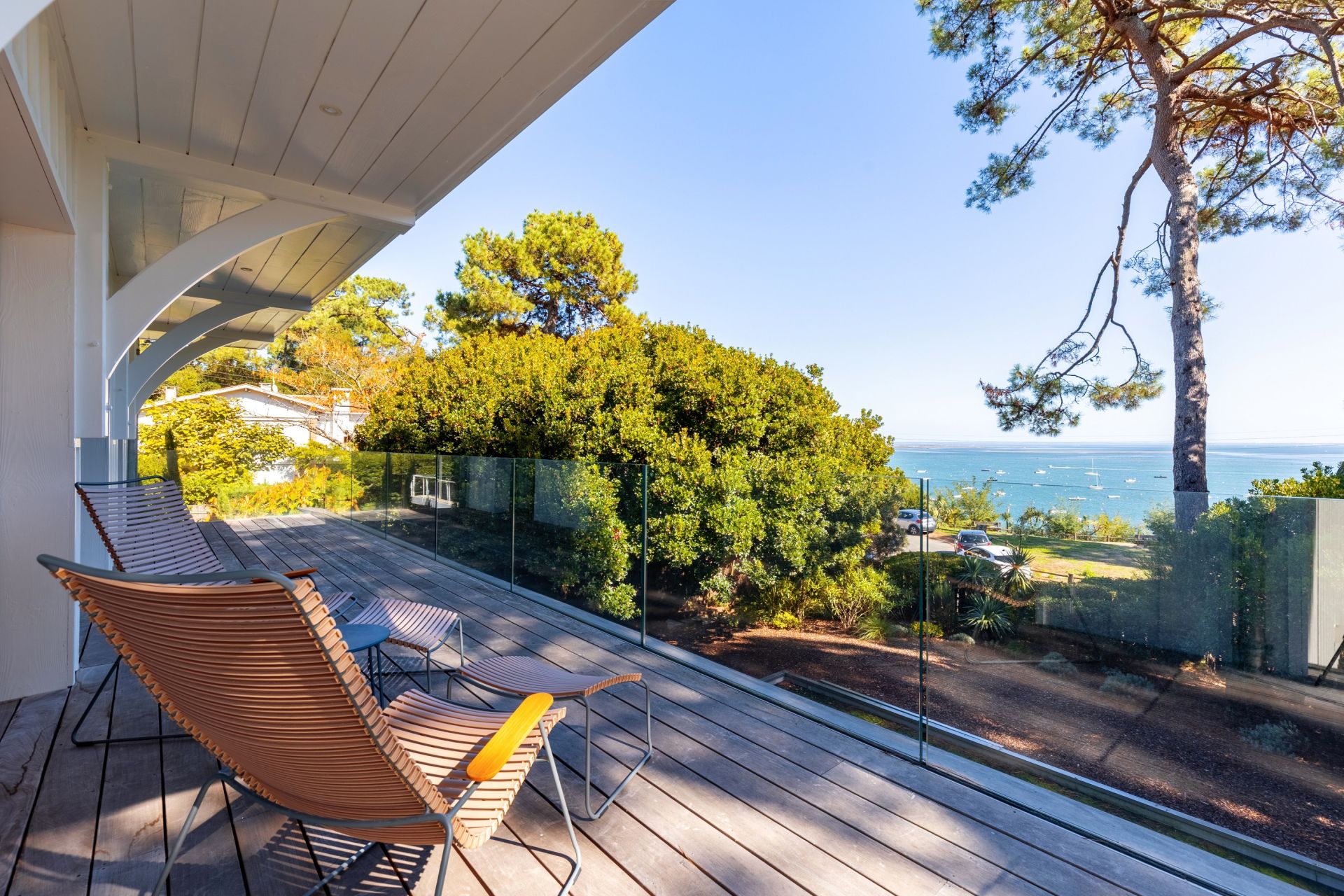 luxury house 9 Rooms for sale on CAP FERRET (33970)