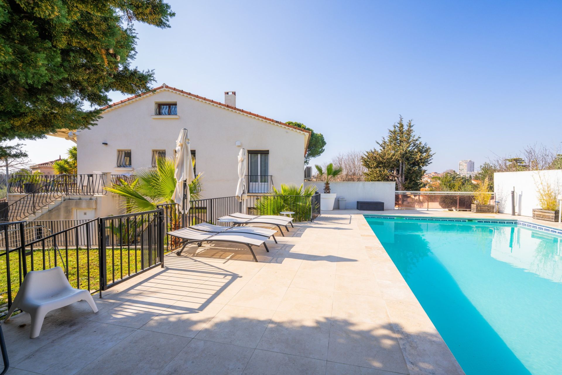 maison de luxe 10 Pièces en vente sur MARSEILLE (13012)