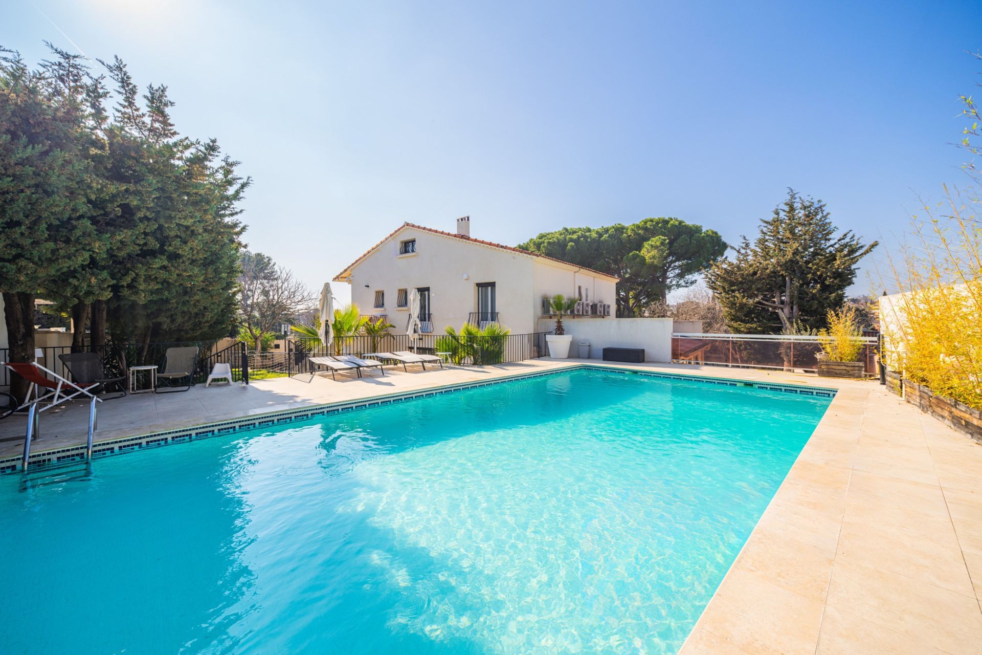 maison de luxe 10 Pièces en vente sur MARSEILLE (13012)