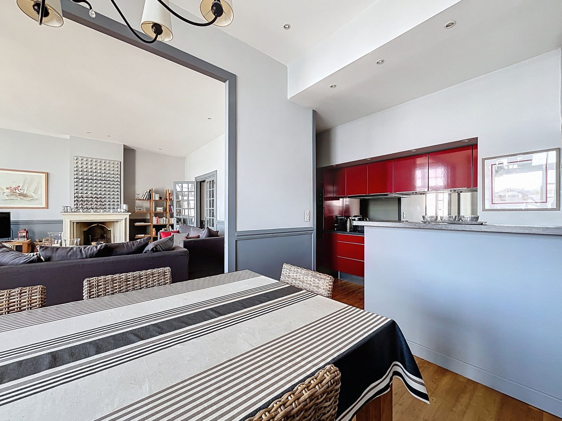 luxury apartment 5 Rooms for sale on CIBOURE (64500)