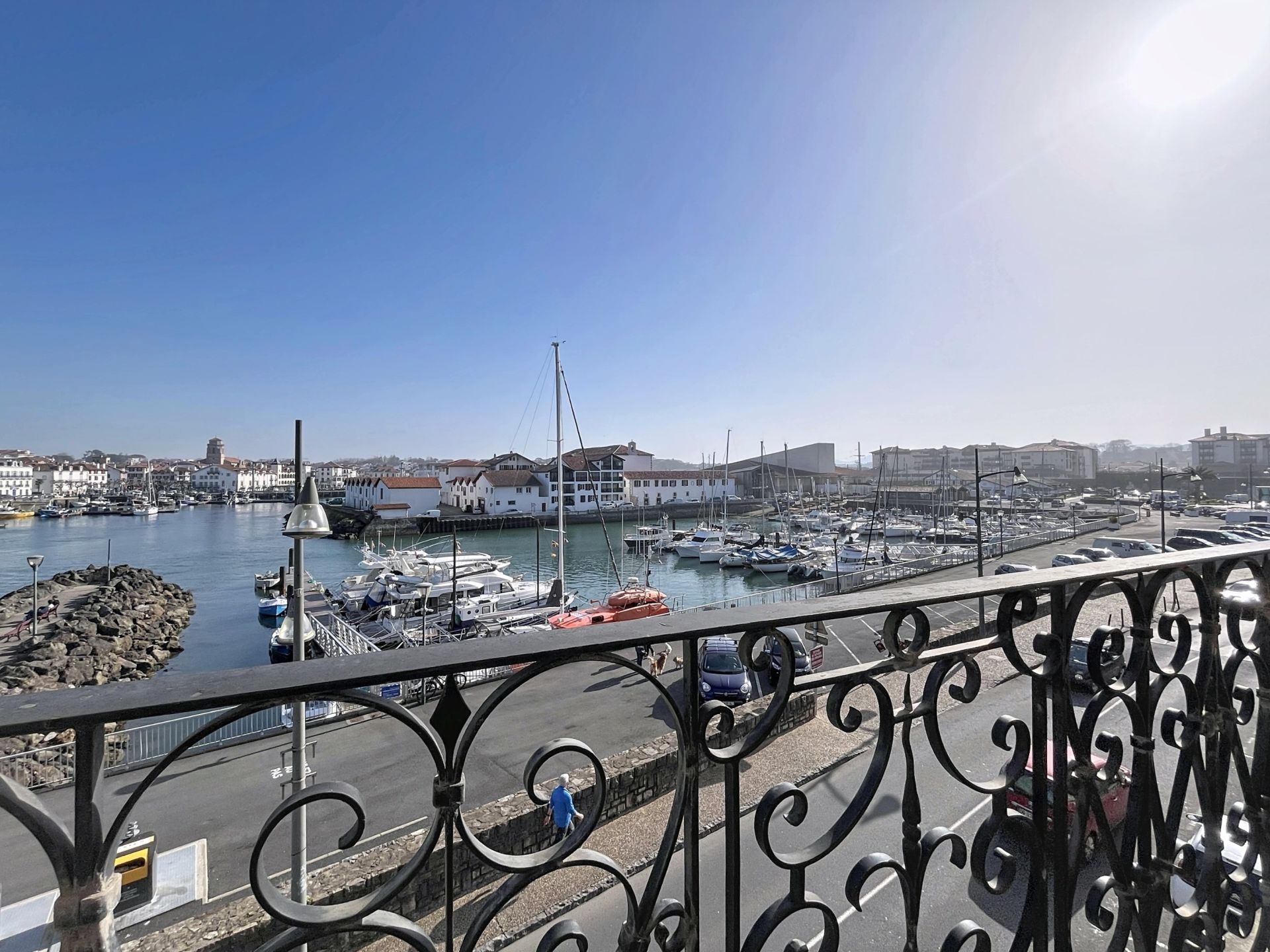 luxury apartment 5 Rooms for sale on CIBOURE (64500)