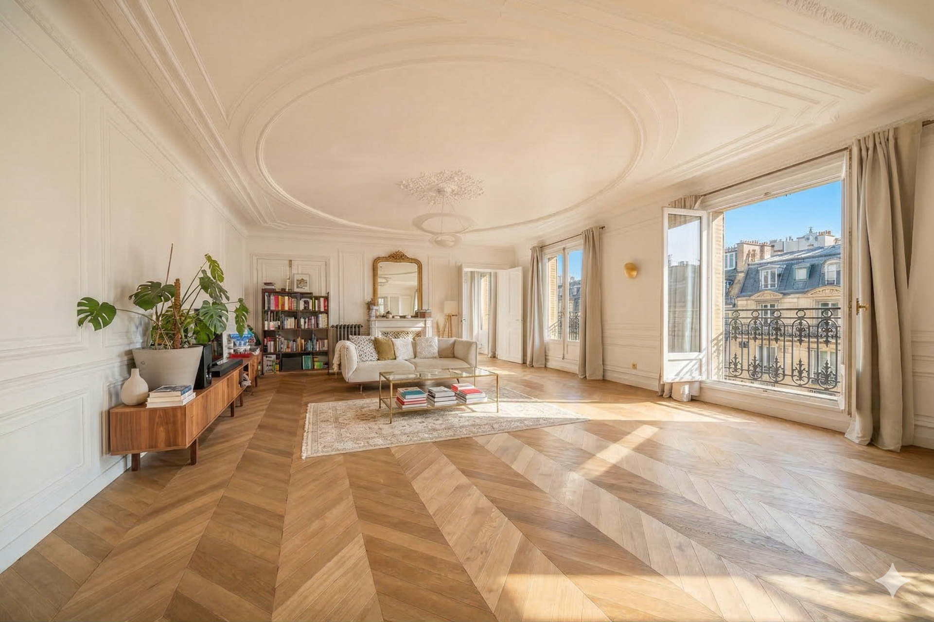 luxury apartment 5 Rooms for sale on PARIS (75001)
