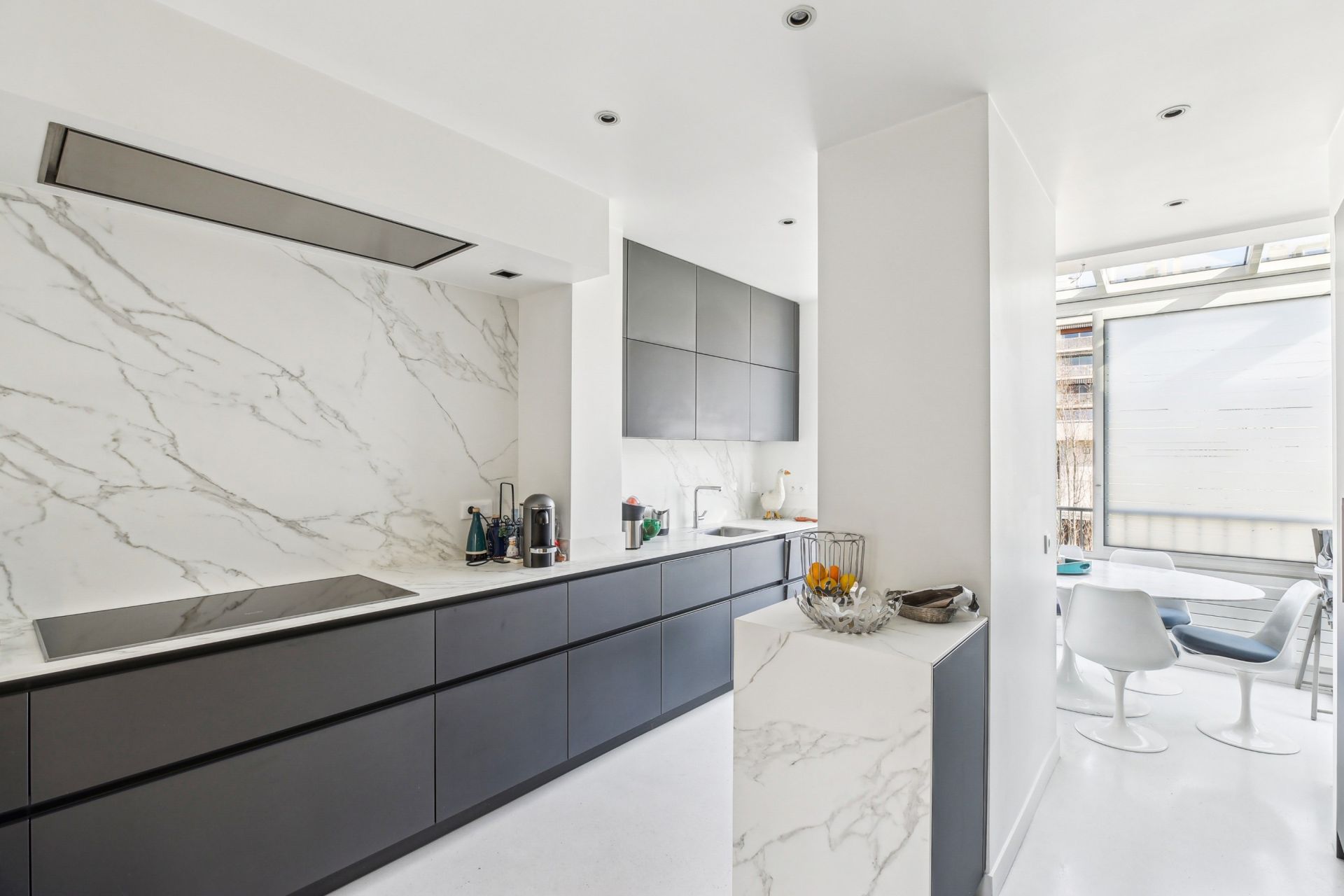 luxury apartment 6 Rooms for sale on PARIS (75016)