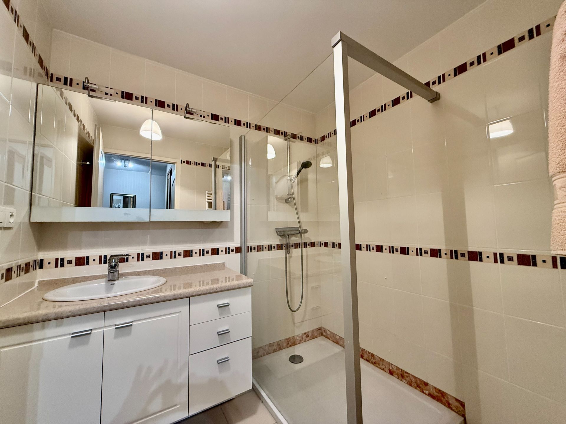 luxury apartment 2 Rooms for sale on LA BAULE (44500)