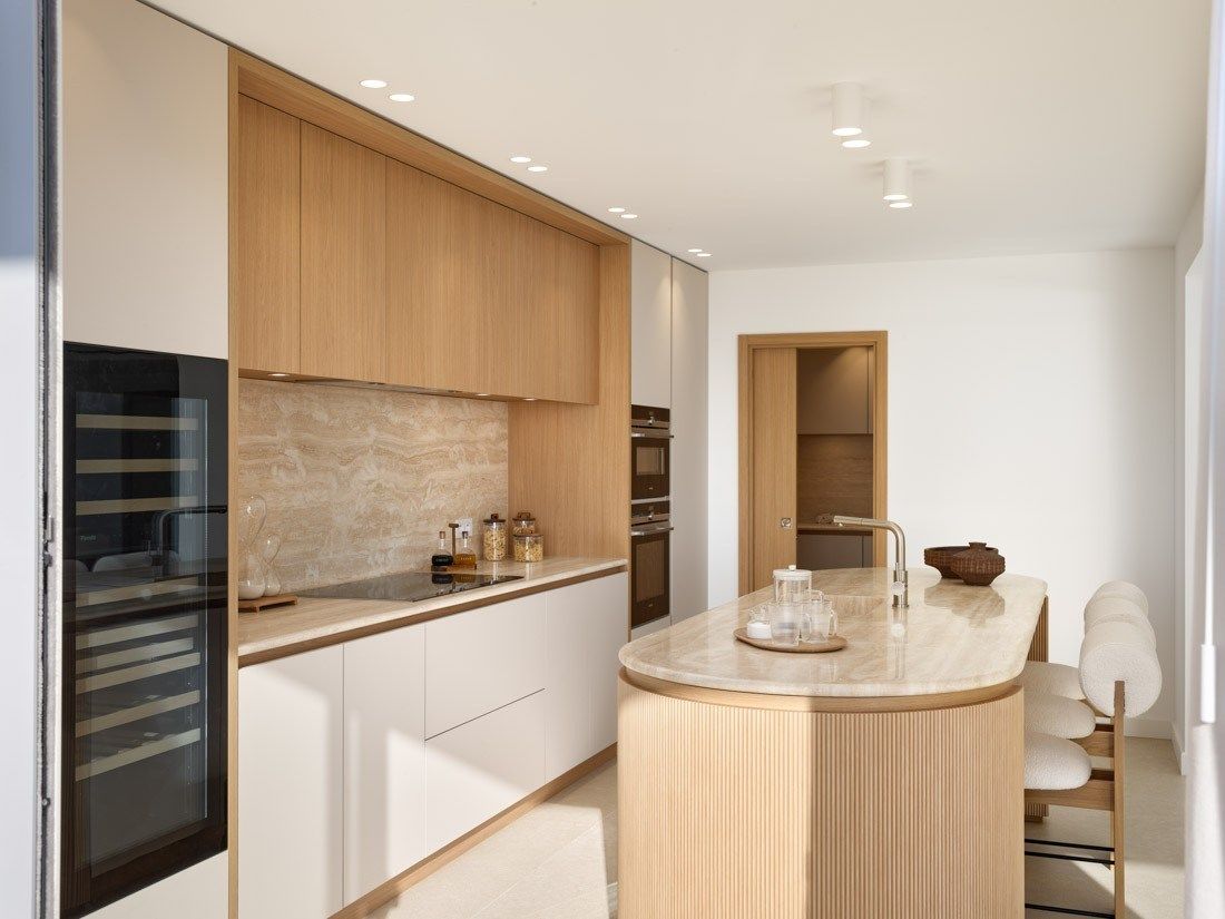 luxury apartment 5 Rooms for sale on CANNES (06400)