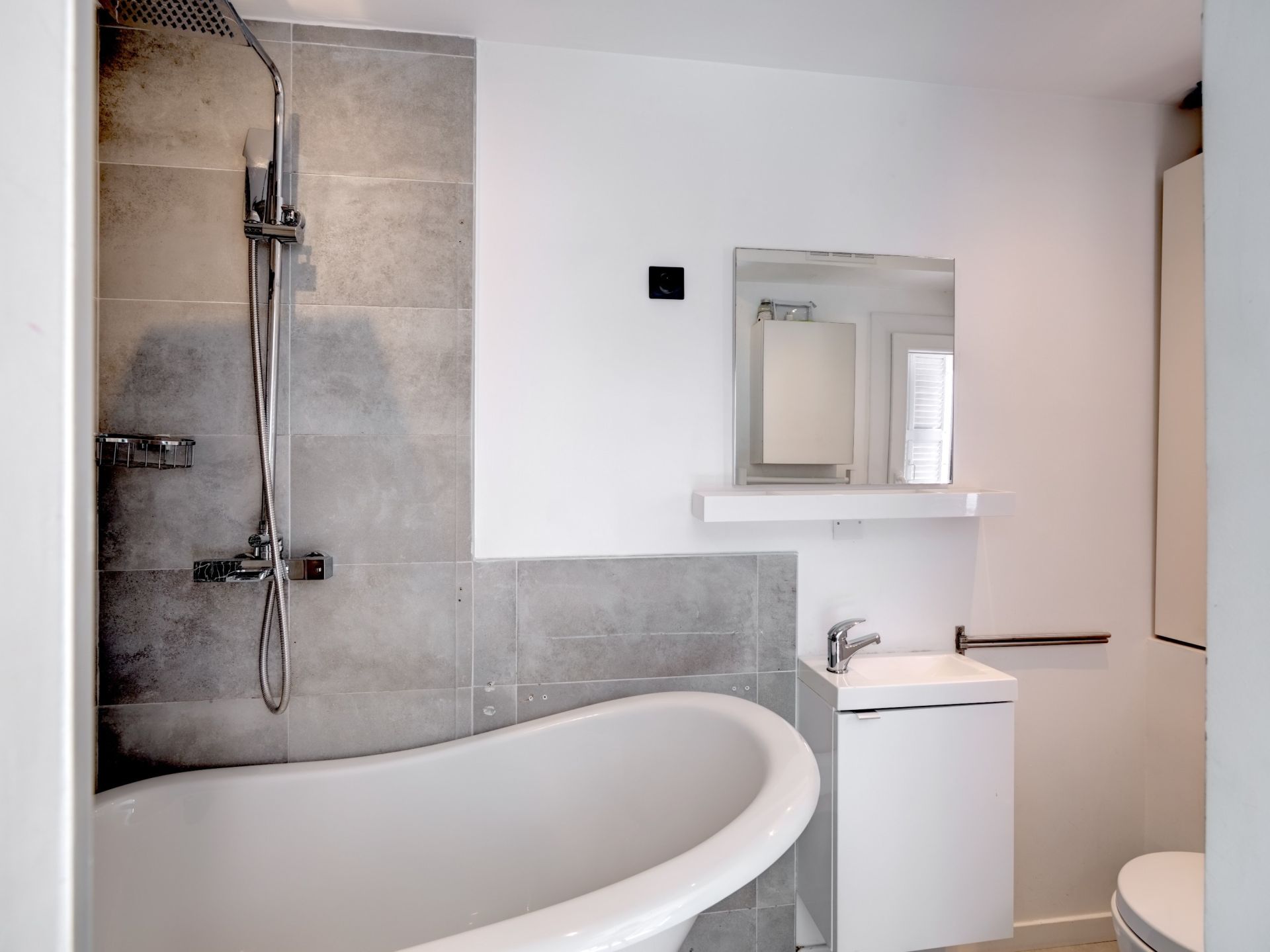 luxury apartment 3 Rooms for sale on CANNES (06400)