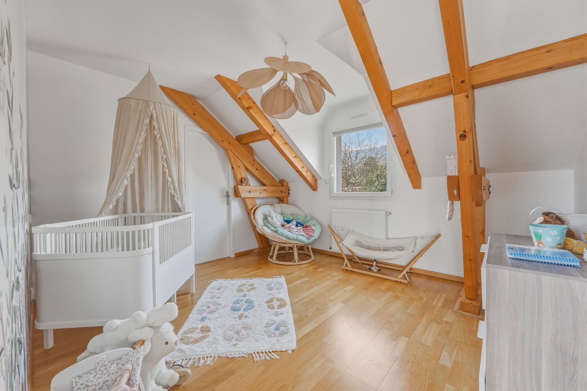 luxury villa 7 Rooms for sale on ST GENIS POUILLY (01630)