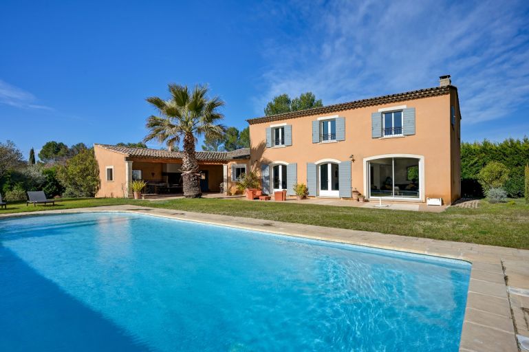 luxury house 5 Rooms for sale on MEYRARGUES (13650)