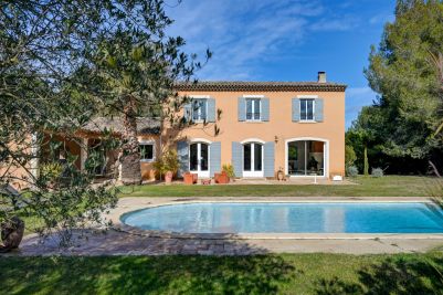 Sale Luxury house Meyrargues 5&nbsp;Rooms 224&nbsp;m²