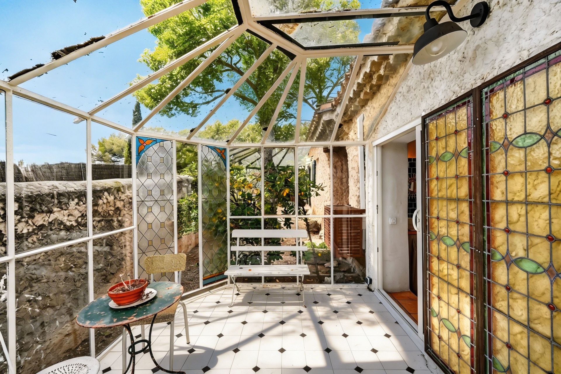 luxury house 8 Rooms for sale on CASSIS (13260)