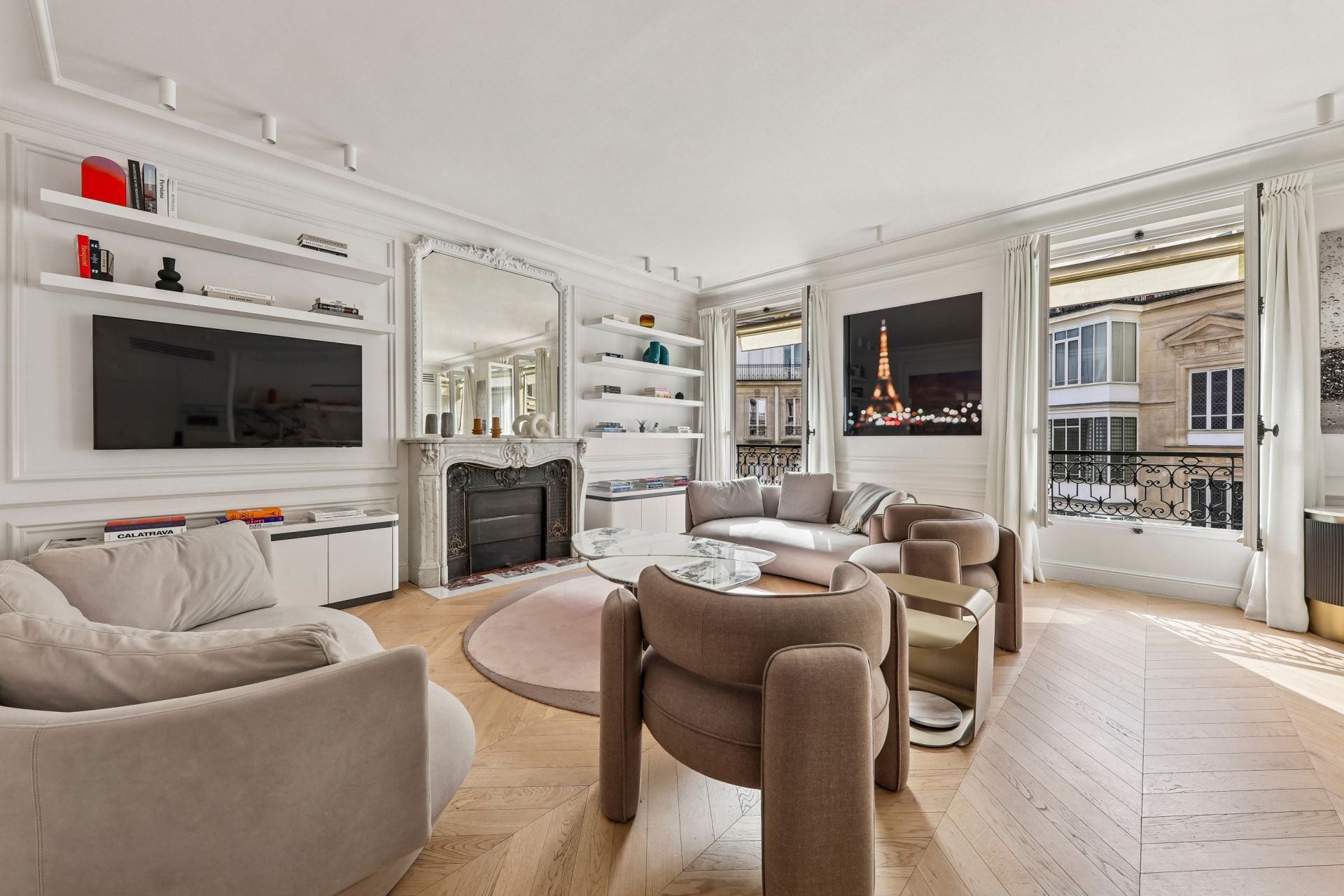 luxury apartment 4 Rooms for rent on PARIS (75008)