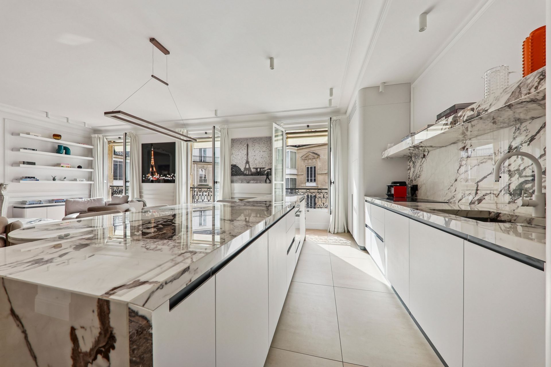 luxury apartment 4 Rooms for rent on PARIS (75008)