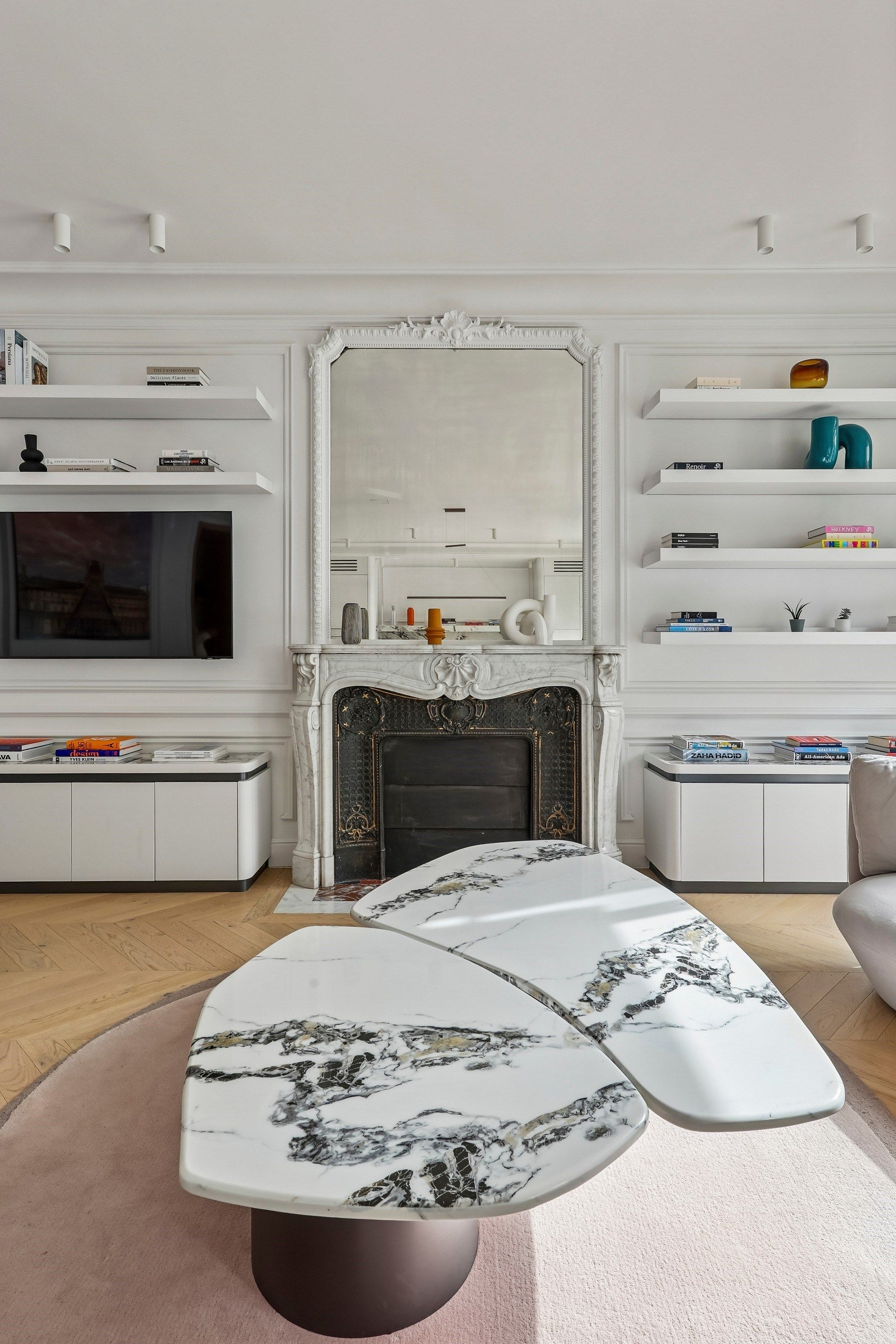 luxury apartment 4 Rooms for rent on PARIS (75008)