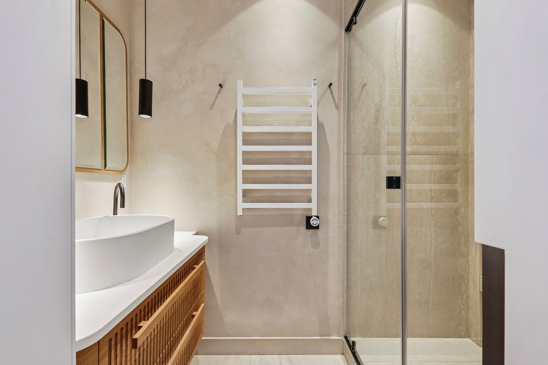 luxury apartment 4 Rooms for rent on PARIS (75008)