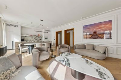 Rental Luxury apartment Paris 8 4&nbsp;Rooms 130&nbsp;m²