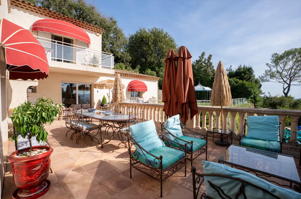 villa de luxe 8 Pièces en vente sur MOUANS SARTOUX (06370)