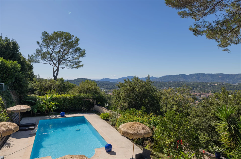 villa de luxe 8 Pièces en vente sur MOUANS SARTOUX (06370)