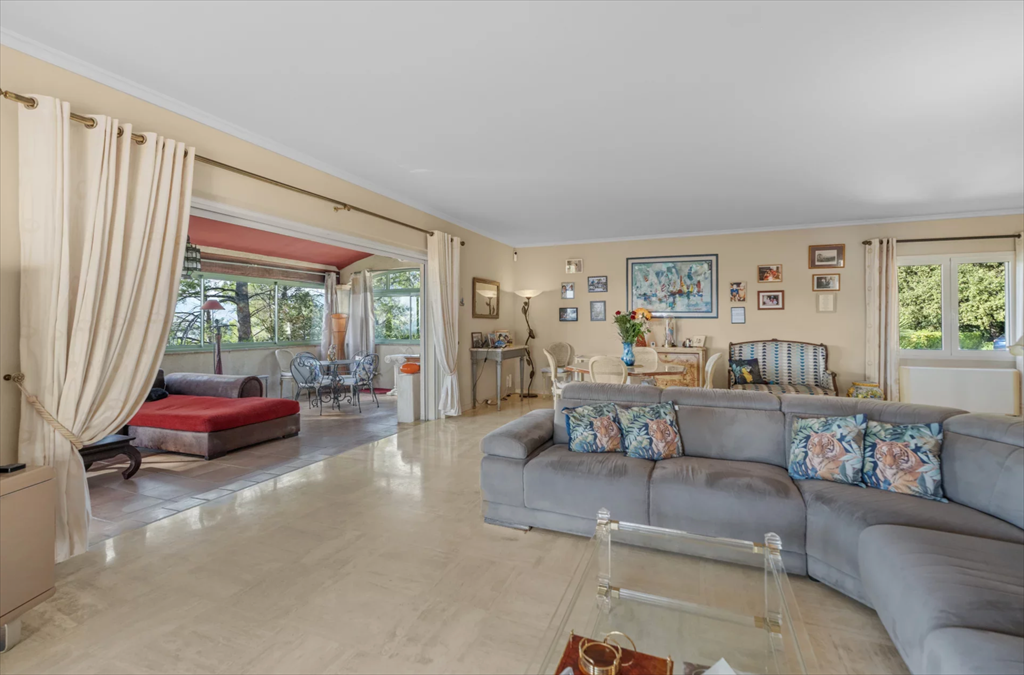 villa de luxe 8 Pièces en vente sur MOUANS SARTOUX (06370)