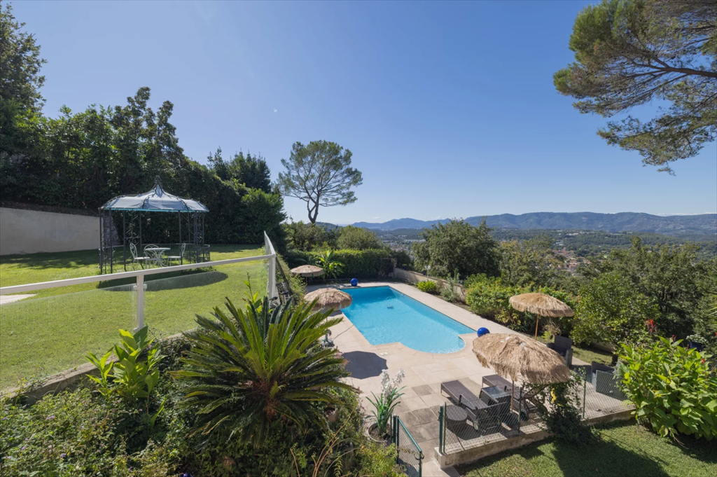 villa de luxe 8 Pièces en vente sur MOUANS SARTOUX (06370)