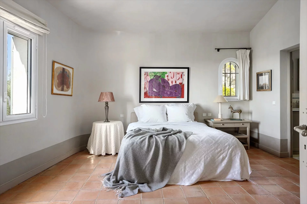 bastide 5 Rooms for sale on BIOT (06410)