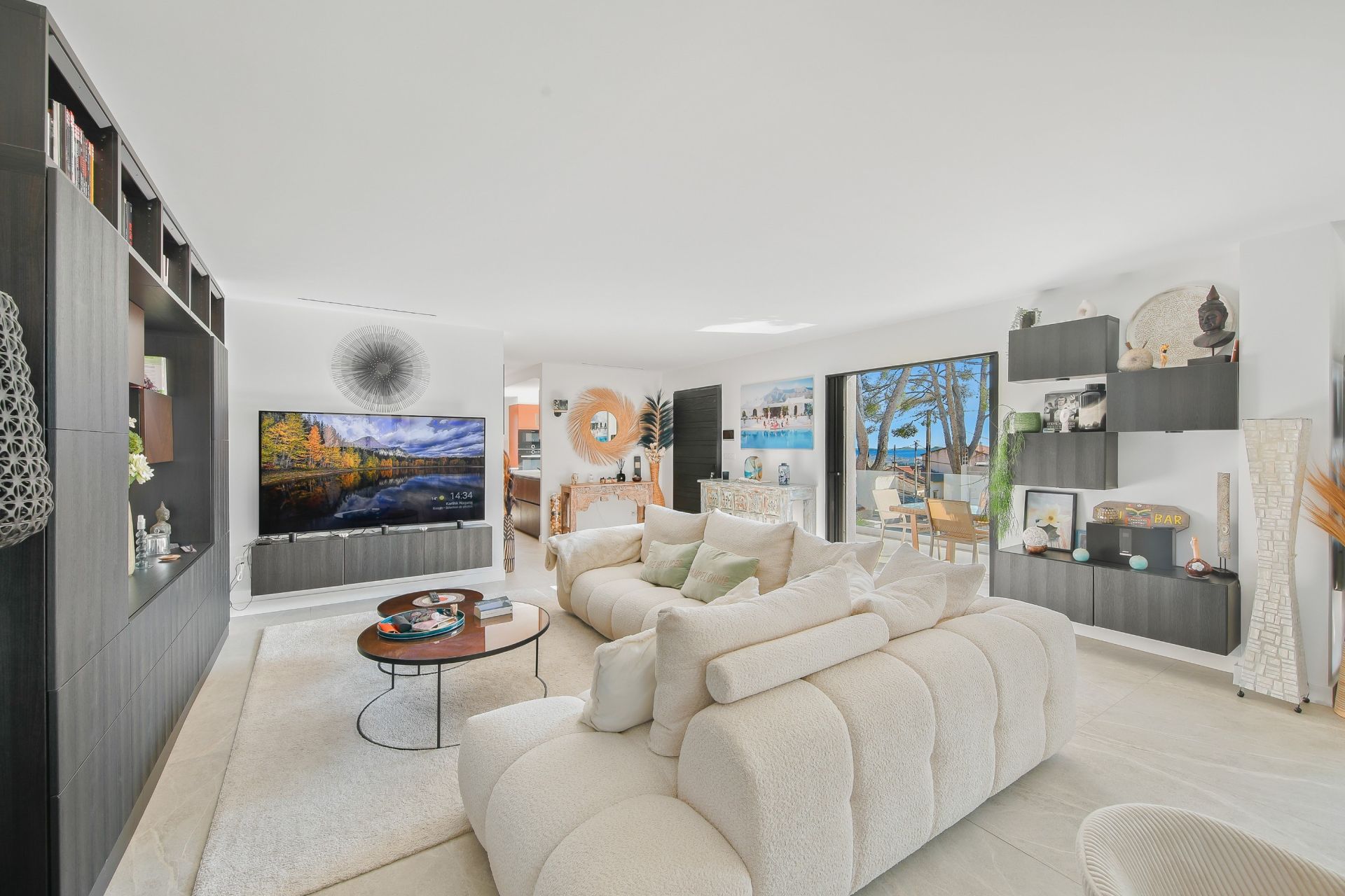 luxury house 7 Rooms for sale on BANDOL (83150)