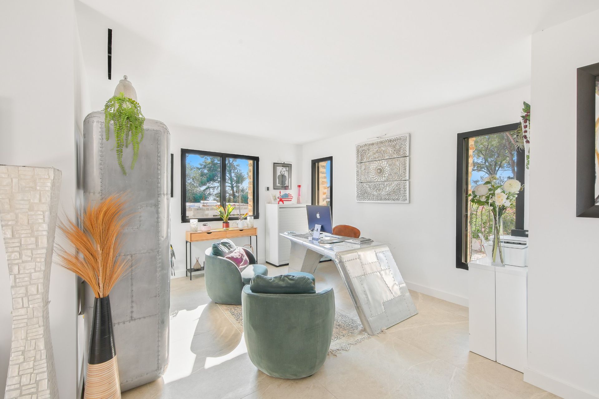 luxury house 7 Rooms for sale on BANDOL (83150)