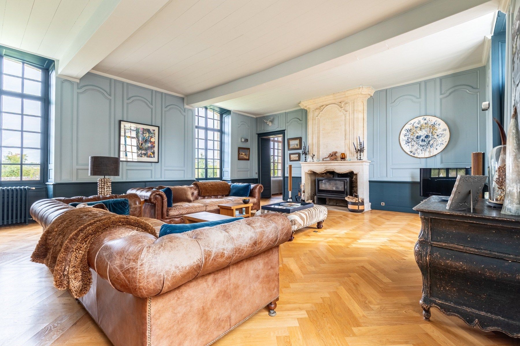 castle 10 Rooms for sale on BORDEAUX (33000)