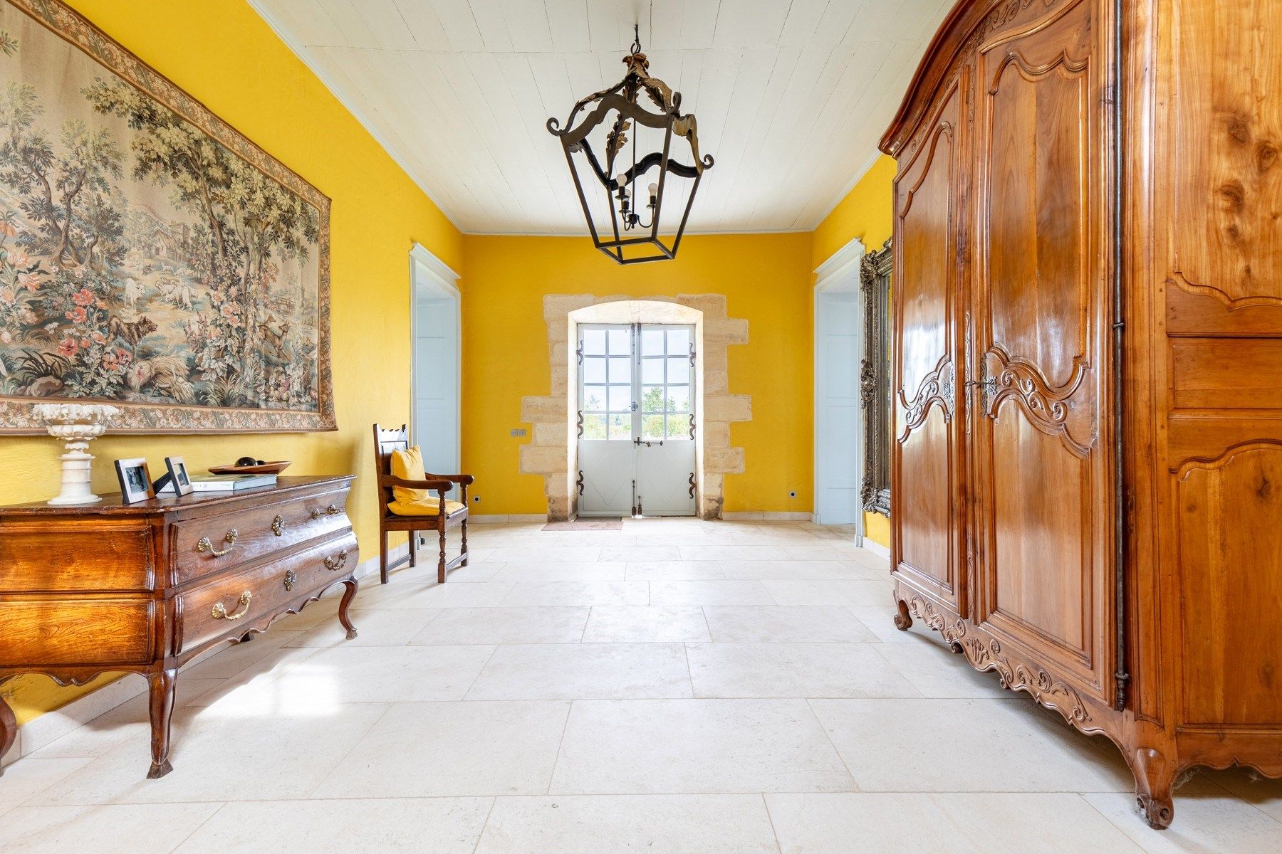 castle 10 Rooms for sale on BORDEAUX (33000)