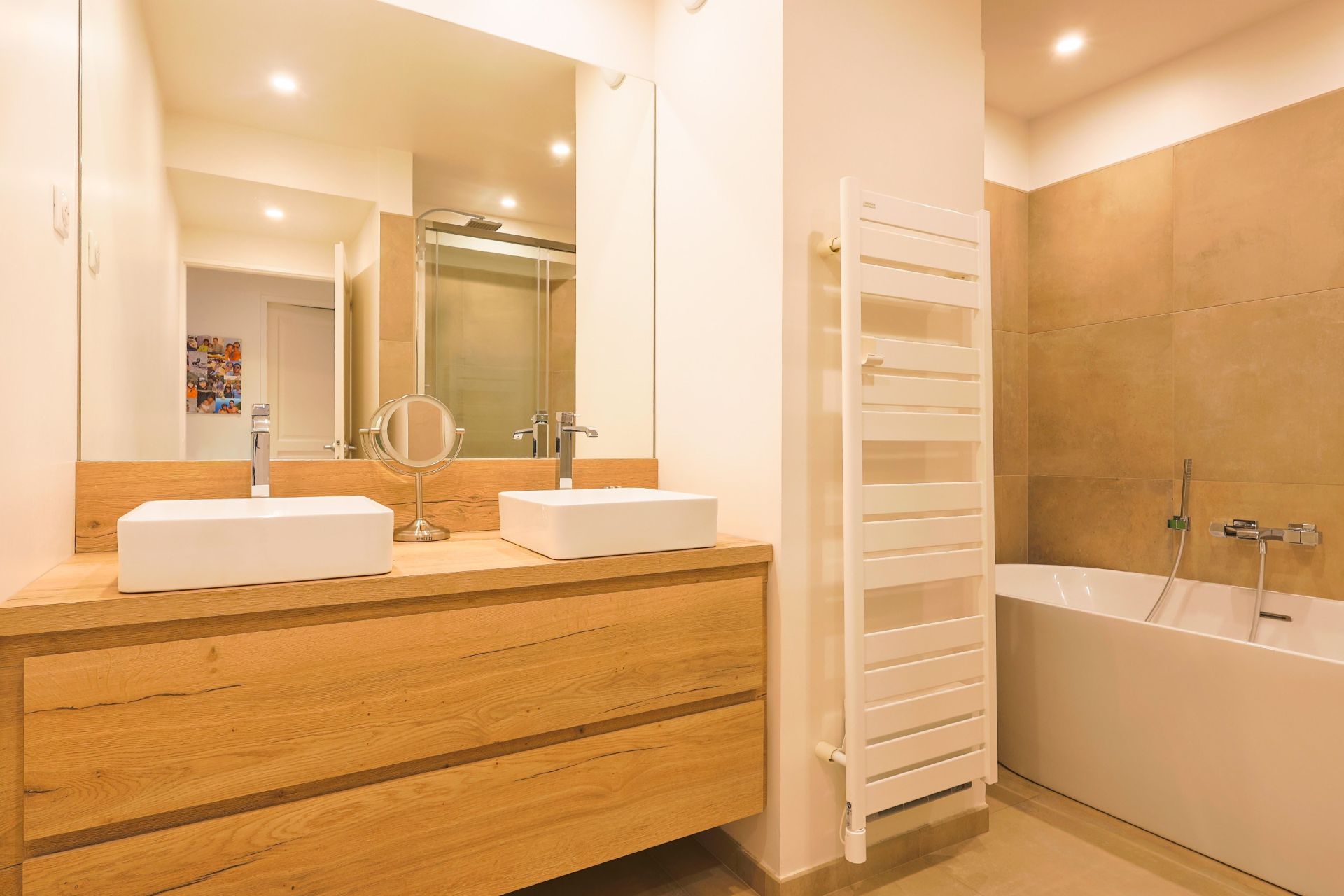 luxury apartment 6 Rooms for sale on AIX EN PROVENCE (13100)