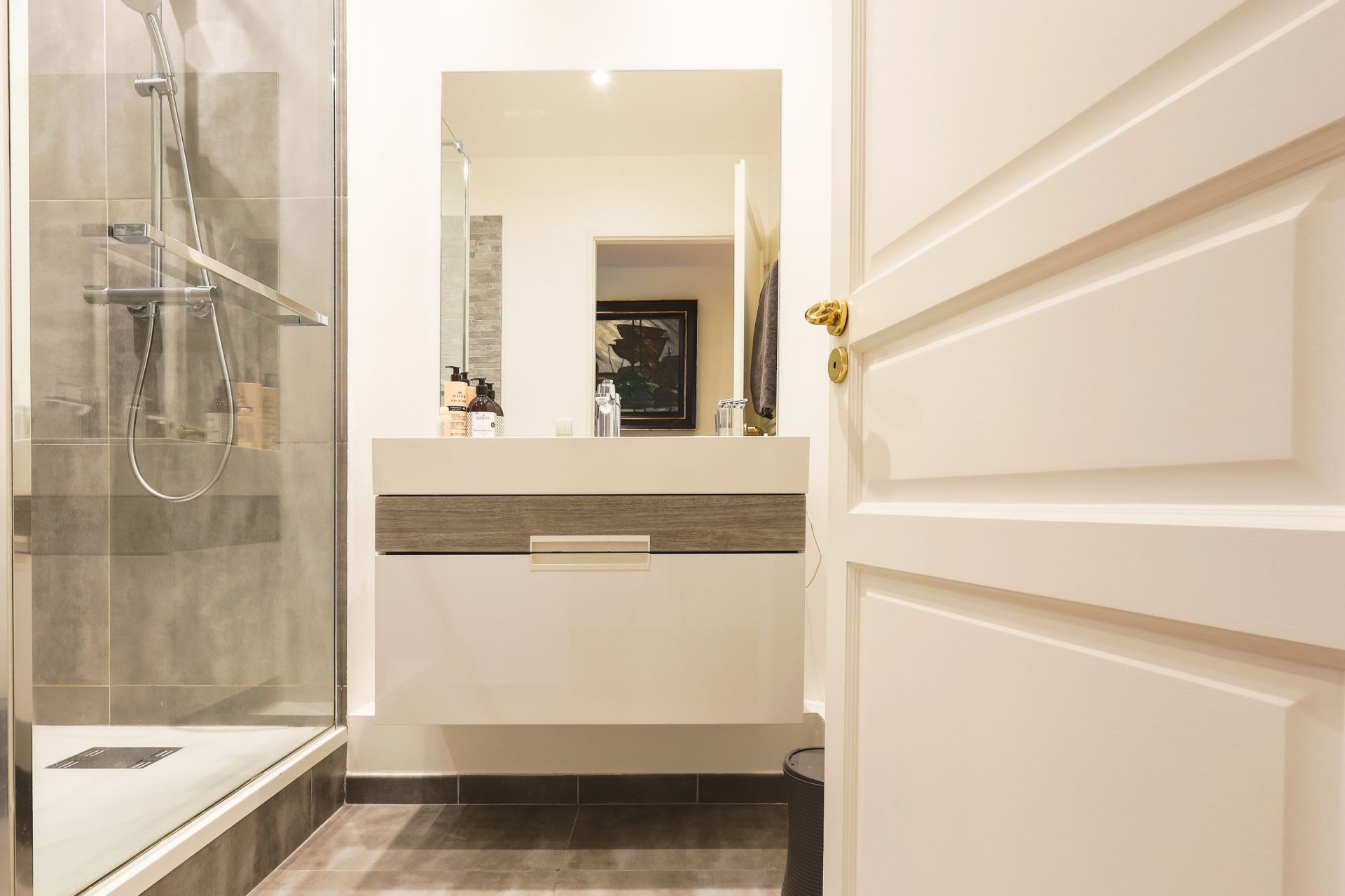 luxury apartment 6 Rooms for sale on AIX EN PROVENCE (13100)