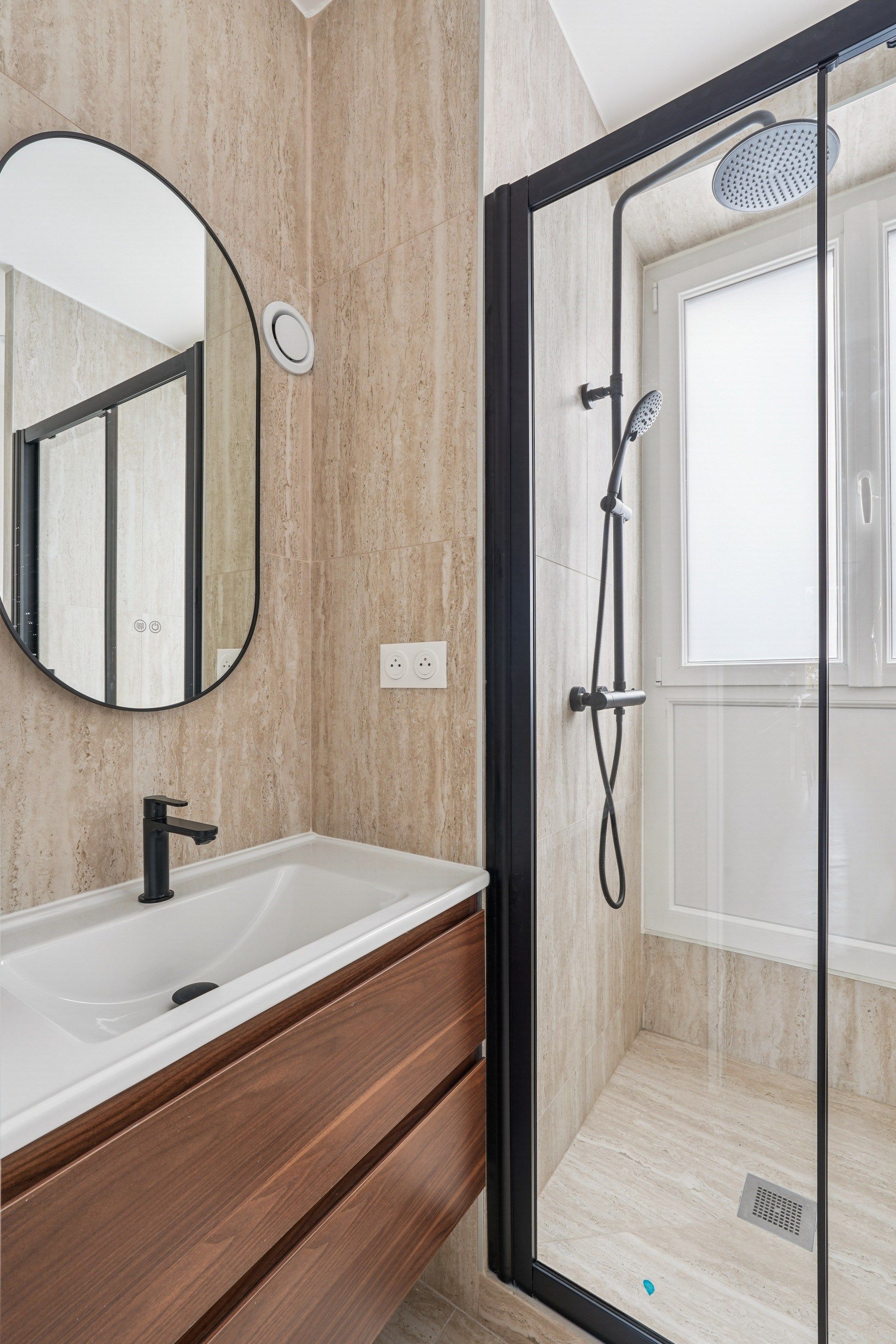 luxury apartment 2 Rooms for sale on PARIS (75008)