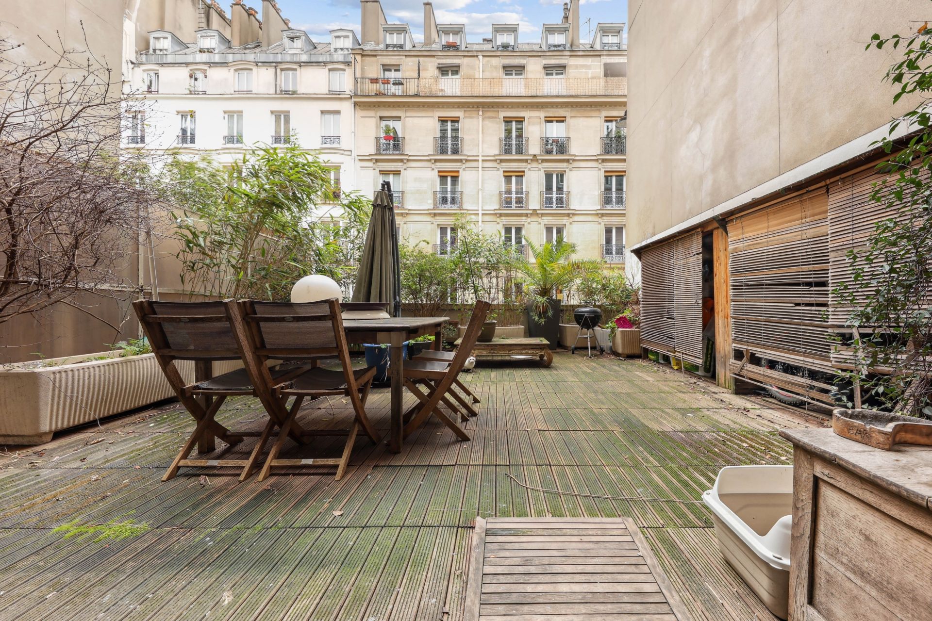 luxury apartment 4 Rooms for sale on PARIS (75010)