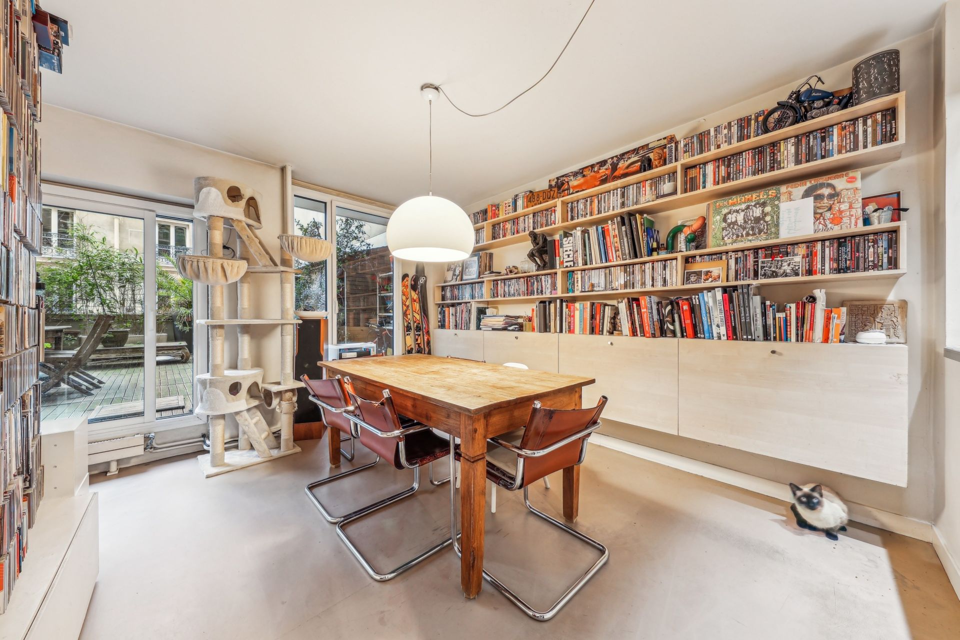 luxury apartment 4 Rooms for sale on PARIS (75010)