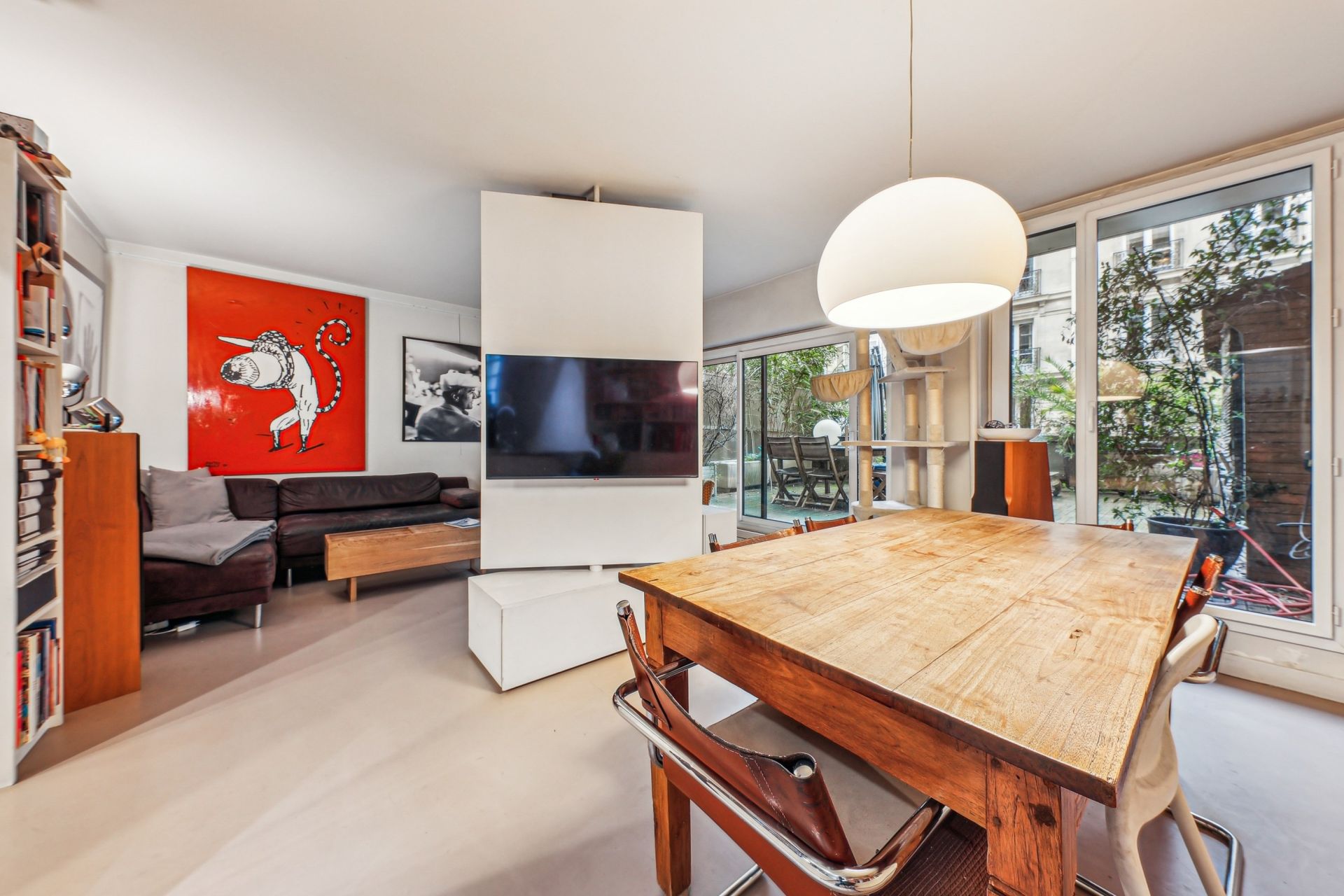 luxury apartment 4 Rooms for sale on PARIS (75010)