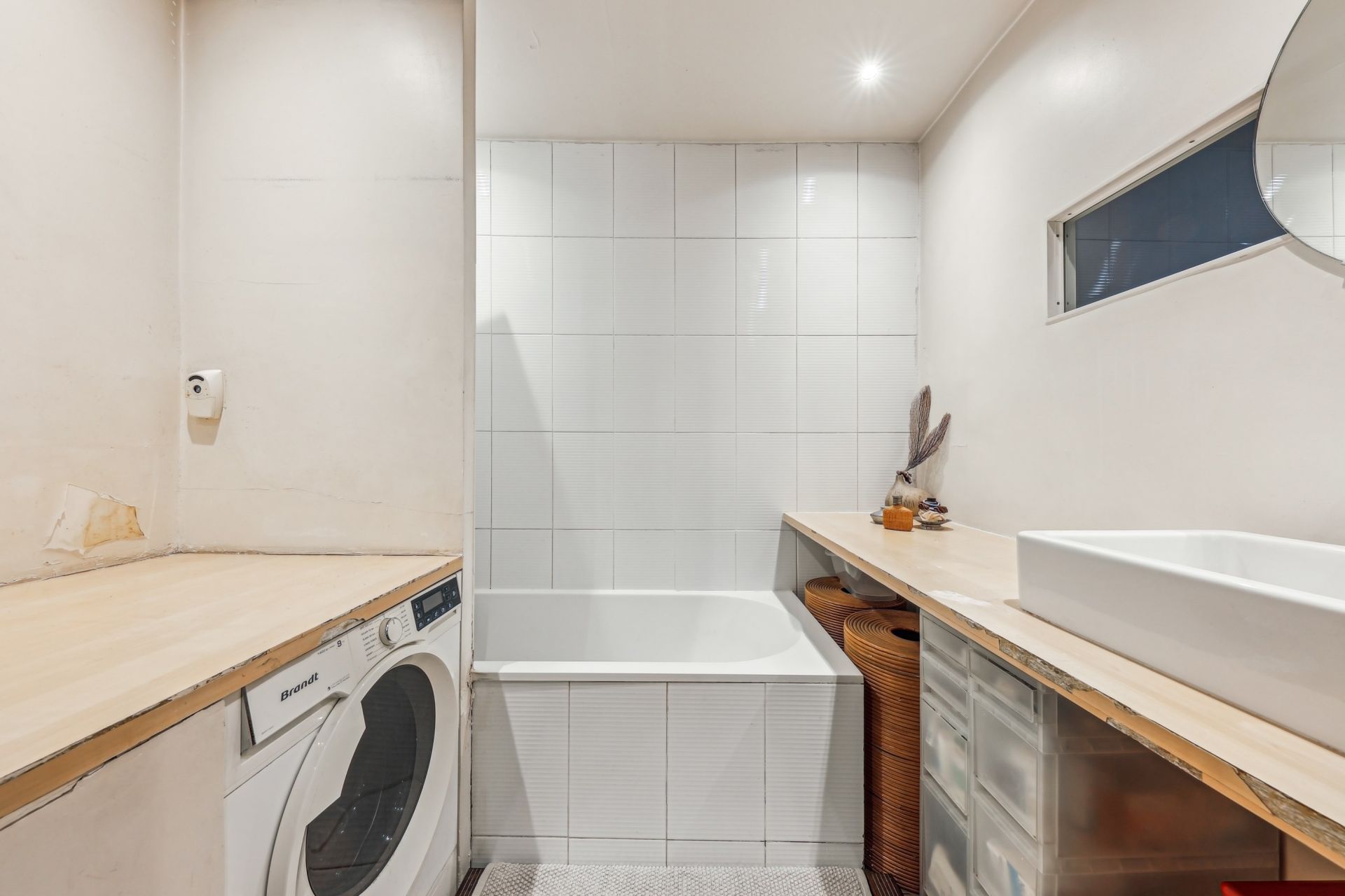 luxury apartment 4 Rooms for sale on PARIS (75010)