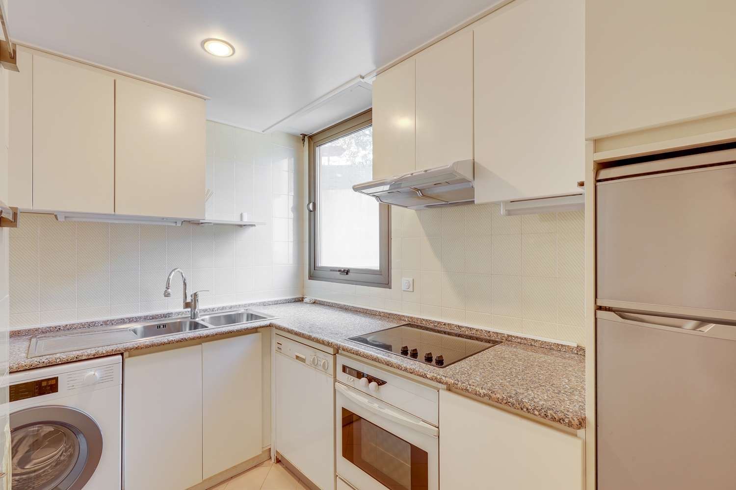 luxury apartment 3 Rooms for sale on MONACO (98000)