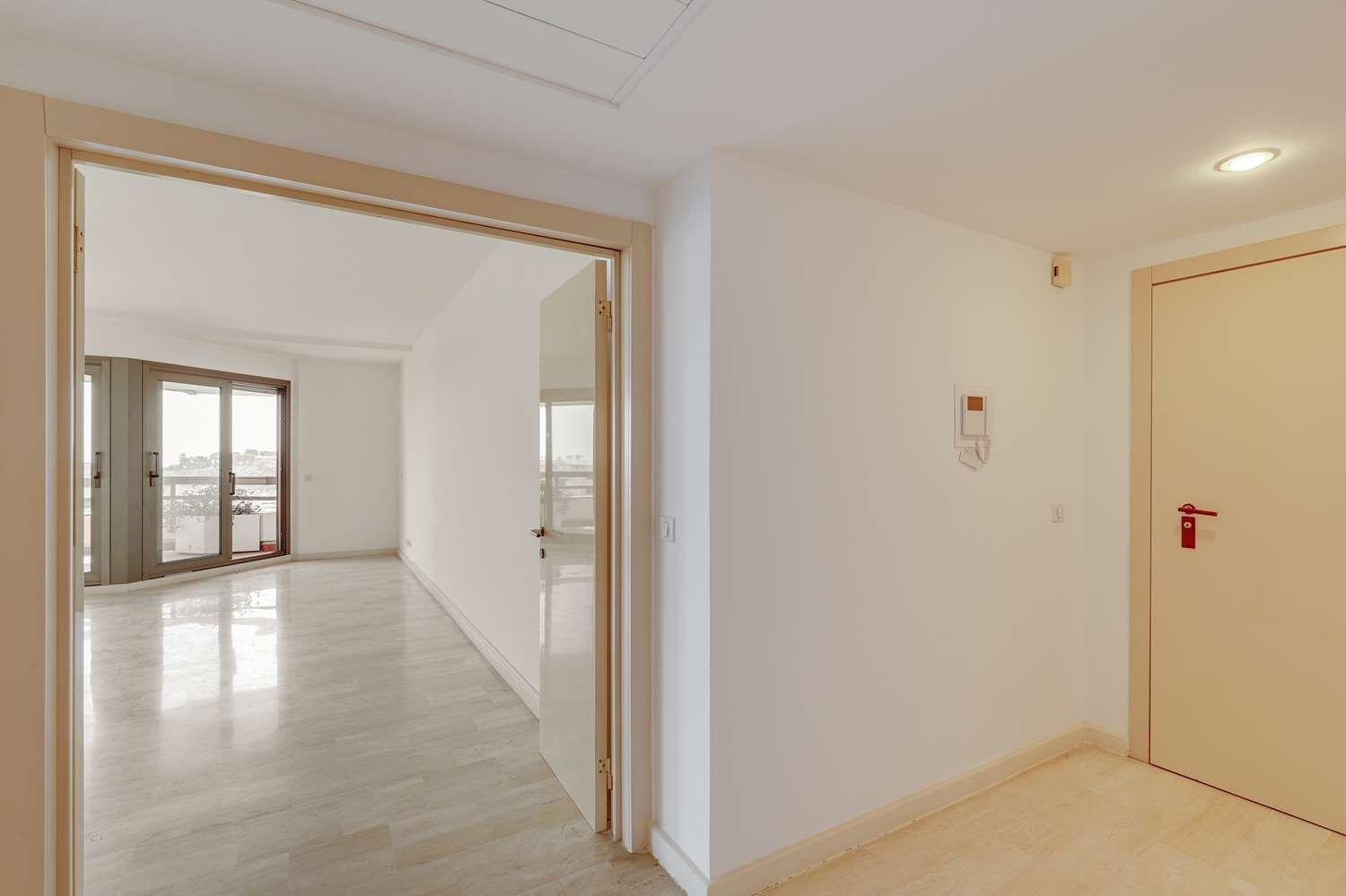 luxury apartment 3 Rooms for sale on MONACO (98000)
